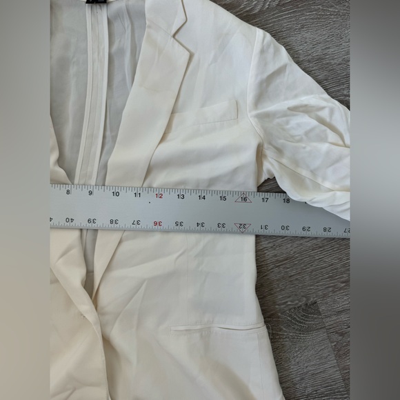 Theory EUC Grinson Silk Tailored Suit Blazer Jacket Ivory White Size 0 / S - Picture 10 of 10
